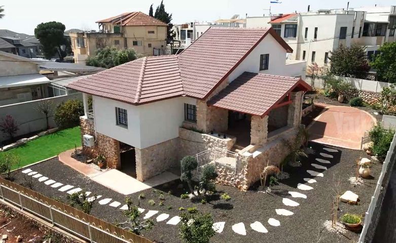 נווה אורנים