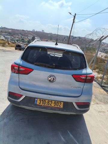 מודעת רכב אם ג'י ZS
