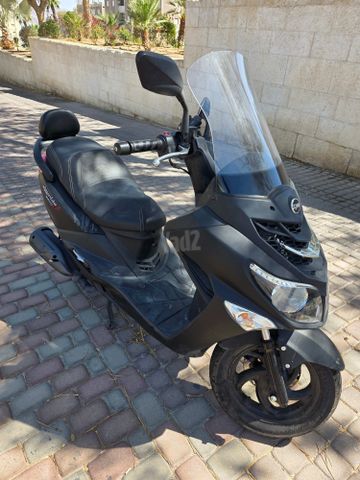 מודעת רכב סאן יאנג ג'וי רייד 200