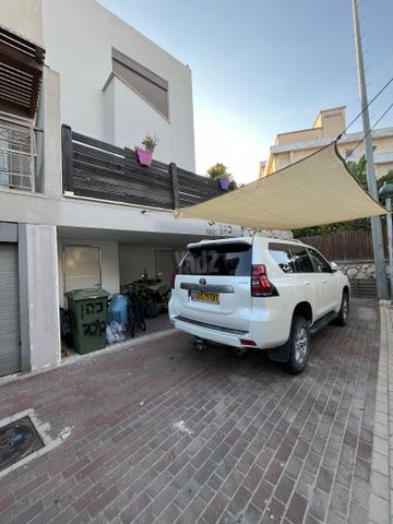 אביטל 72