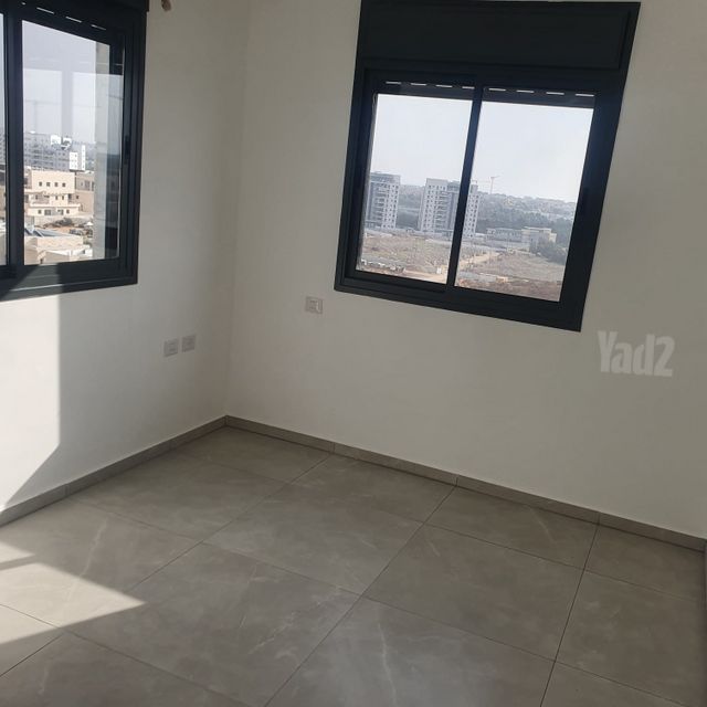 אריאל שרון 28