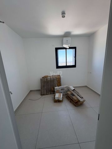ז'בוטינסקי 45