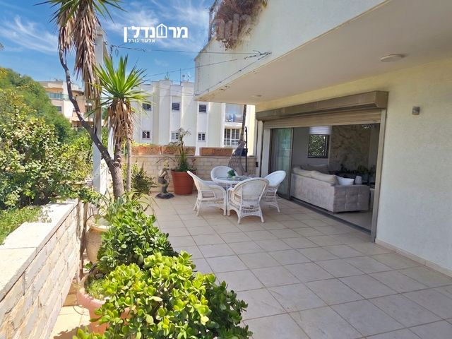 אשר ברש 