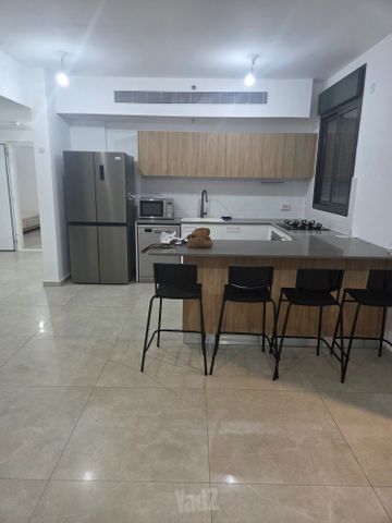 דרך זאב ז'בוטינסקי 10