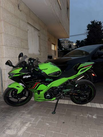 מודעת רכב קאוואסאקי נינג'ה 400