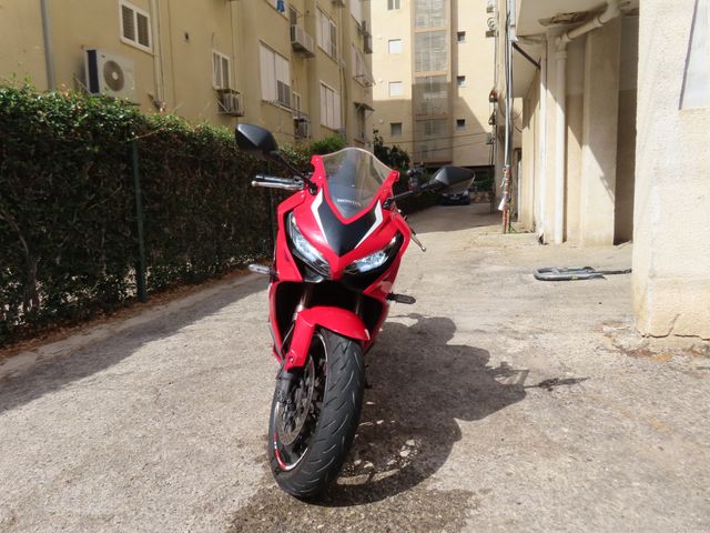 מודעת רכב הונדה CBR650R