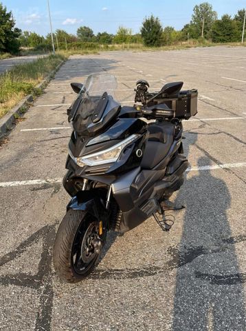 מודעת רכב VOGE SR4