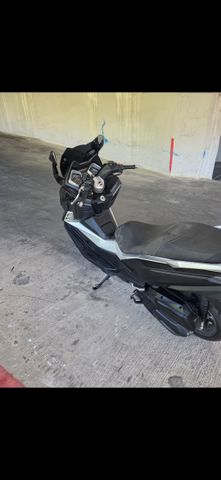 מודעת רכב סאן יאנג קרוזים 300