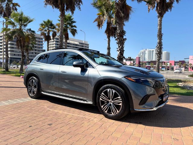 מודעת רכב מרצדס-בנץ EQS SUV