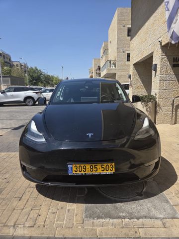 מודעת רכב טסלה מודל Y
