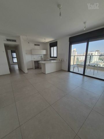 דרך זאב ז'בוטינסקי 8