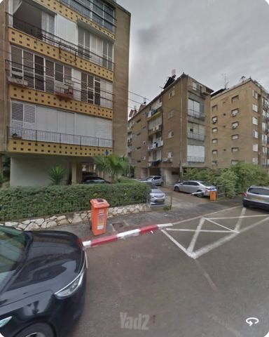 דירה, רמב"ם, ראשון לציון