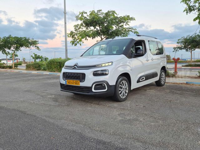 מודעת רכב סיטרואן ברלינגו