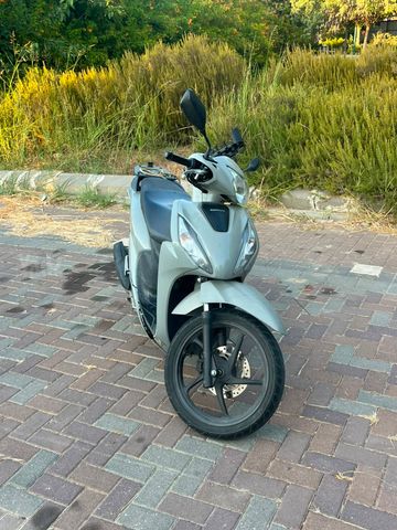 מודעת רכב הונדה VISION110