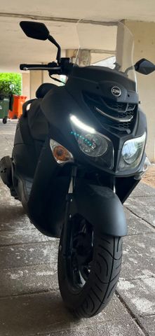 מודעת רכב סאן יאנג ג'וי רייד 200