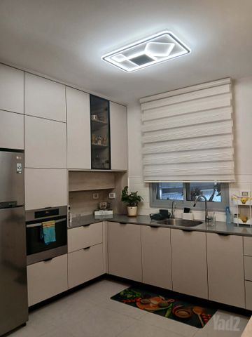 גדעון האוזנר 40