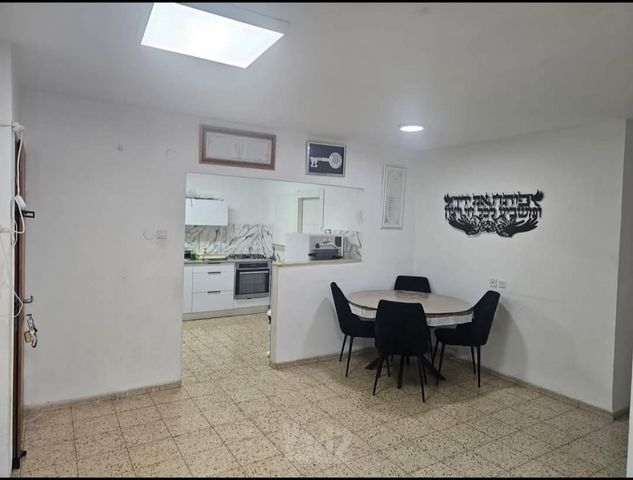 ציון בהלול 22