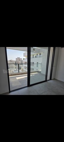 גרשום 8