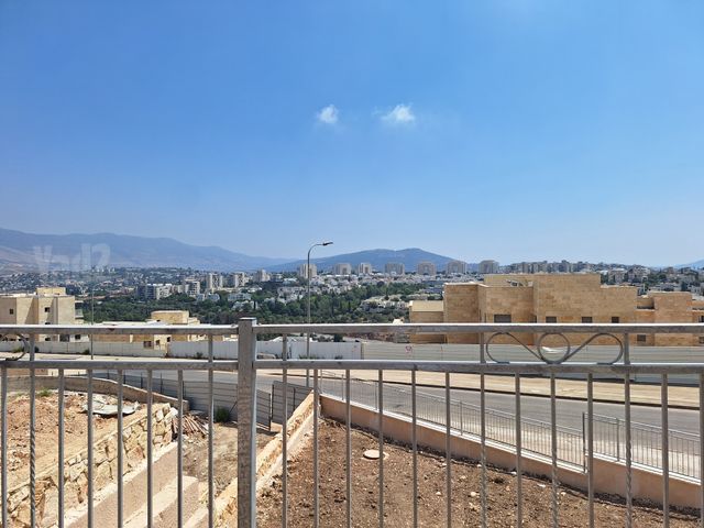 אביב 116
