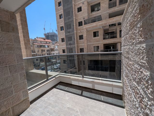 דירה להשכרה בירושלים — 3