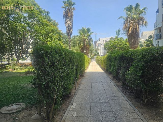 רובע י"א