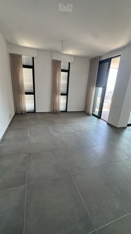 דירה להשכרה בתל אביב יפו (תיווך) — 2