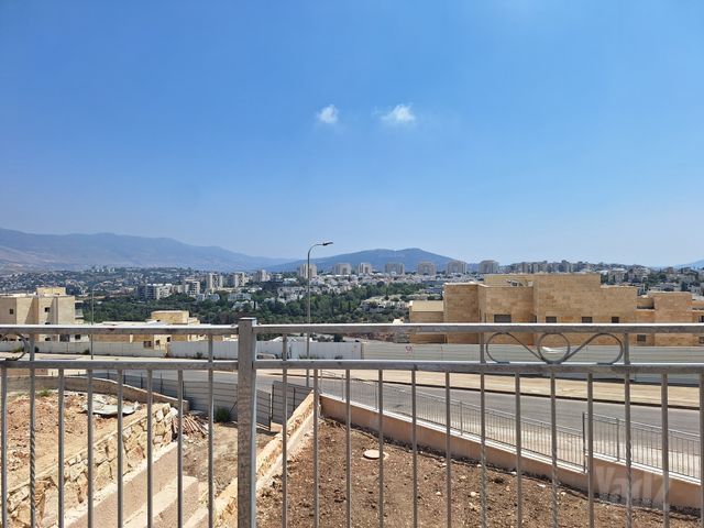 אביב 116