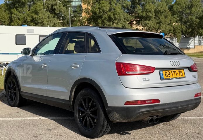 מודעת רכב אאודי Q3 1