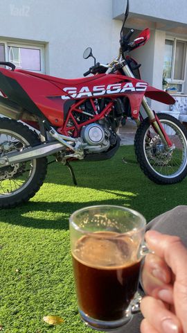 מודעת רכב גאס-גאס EC250