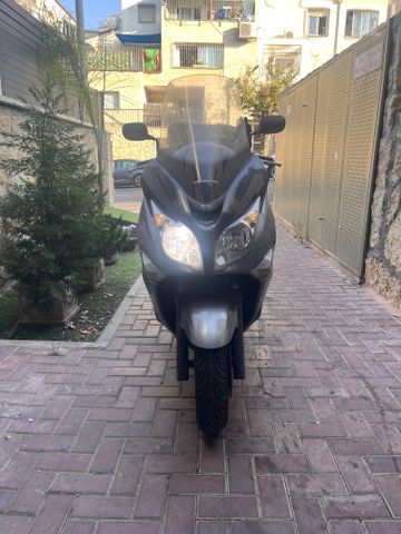 מודעת רכב הונדה סילבר-ווינג 600