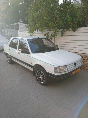 מודעת רכב פיג'ו