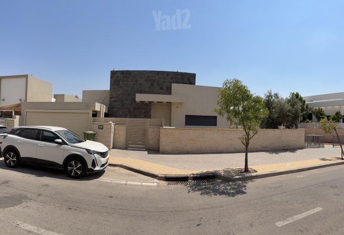 זהבן 11