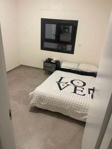 התאנה 1