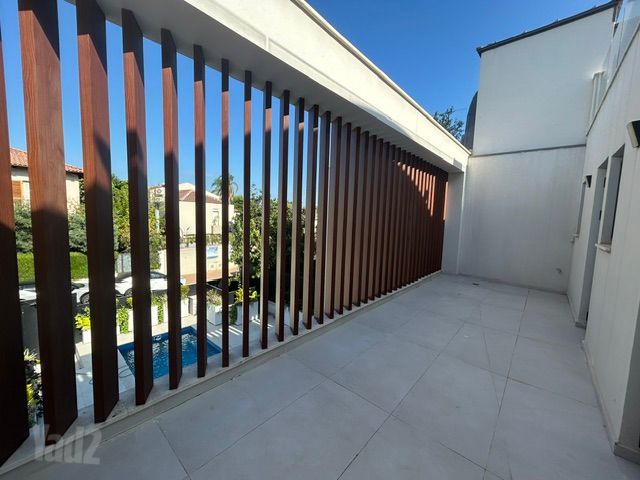 Herzliya, Israel 11
