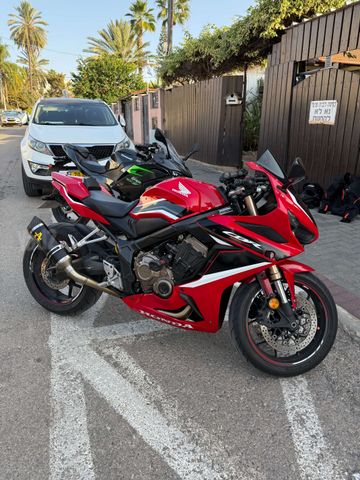 מודעת רכב הונדה CBR650R