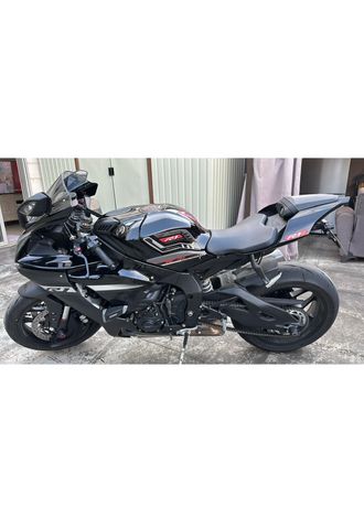מודעת רכב ימאהה YZF-R1