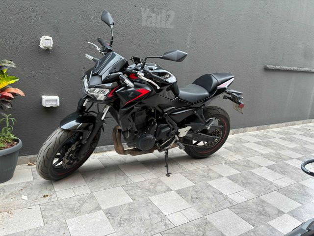 מודעת רכב קאוואסאקי Z650 abs