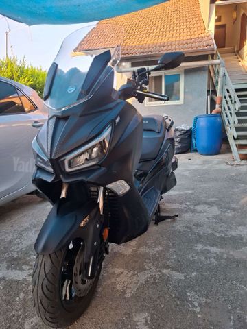 מודעת רכב סאן יאנג ג'וי-מקס Z-300