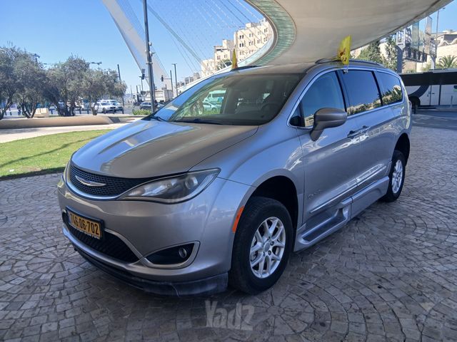 מודעת רכב קרייזלר פסיפיקה