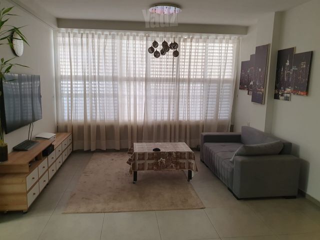 ארלוזורוב 12