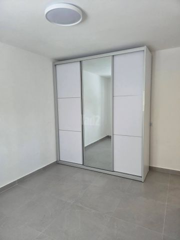 משה שרת 74