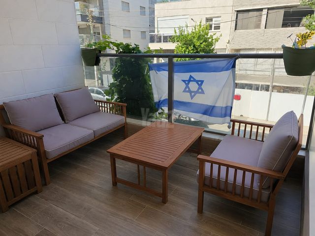 ריינס 1