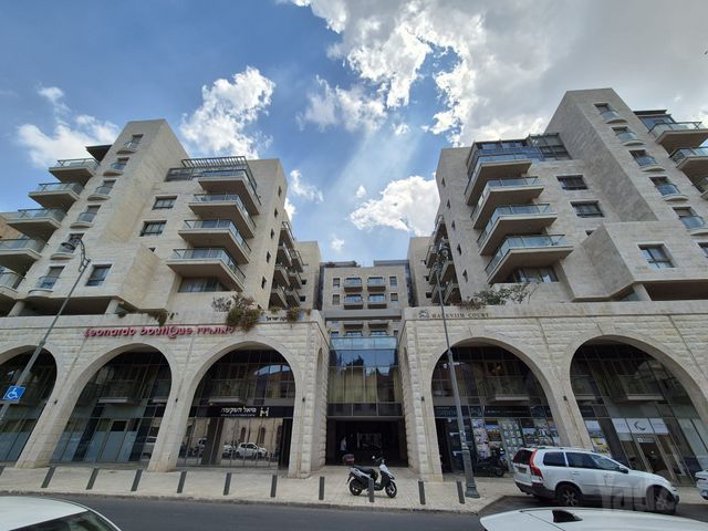 מונבז 3