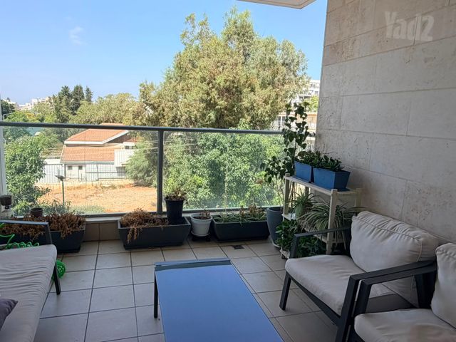 זרובבל 15