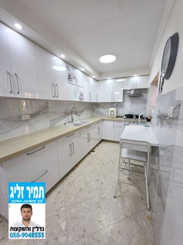 אלמוג