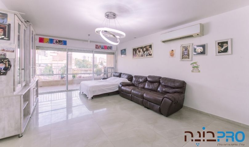 מנחם מששוילי 