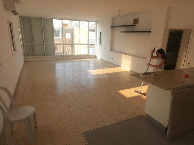 דירה, מרכז, הרצליה