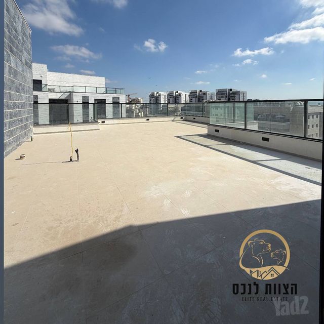 גג/ פנטהאוז