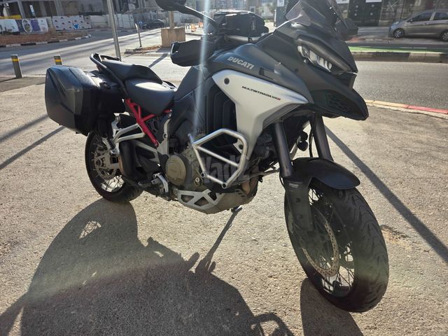 מודעת רכב דוקאטי מולטיסטרדה V4s