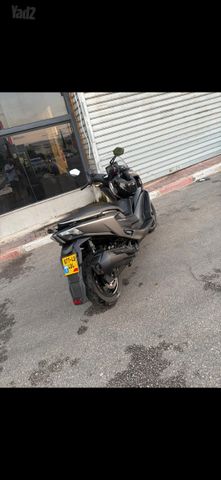 מודעת רכב קימקו דאון-טאון 350